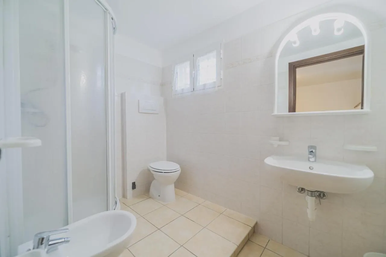 Aparthotel Il Poggio Marcuccio Lacona 0*,